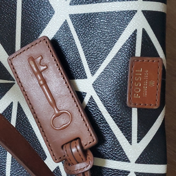 FOSSIL PURSE - Picture 3 of 4